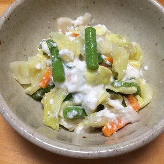 彩り野菜とリコッタチーズの白和え風